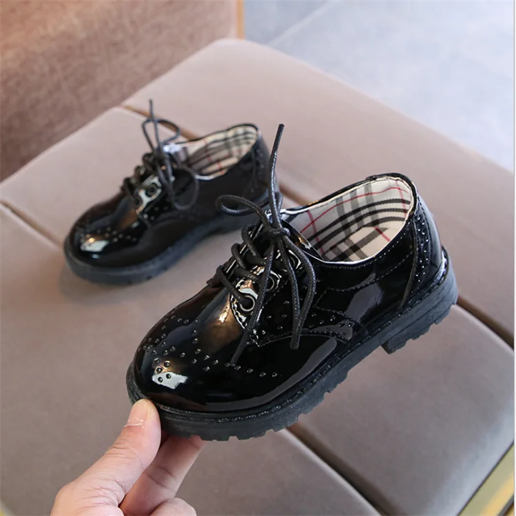 

Hot selling cheap boy black kids school shoes, White, black