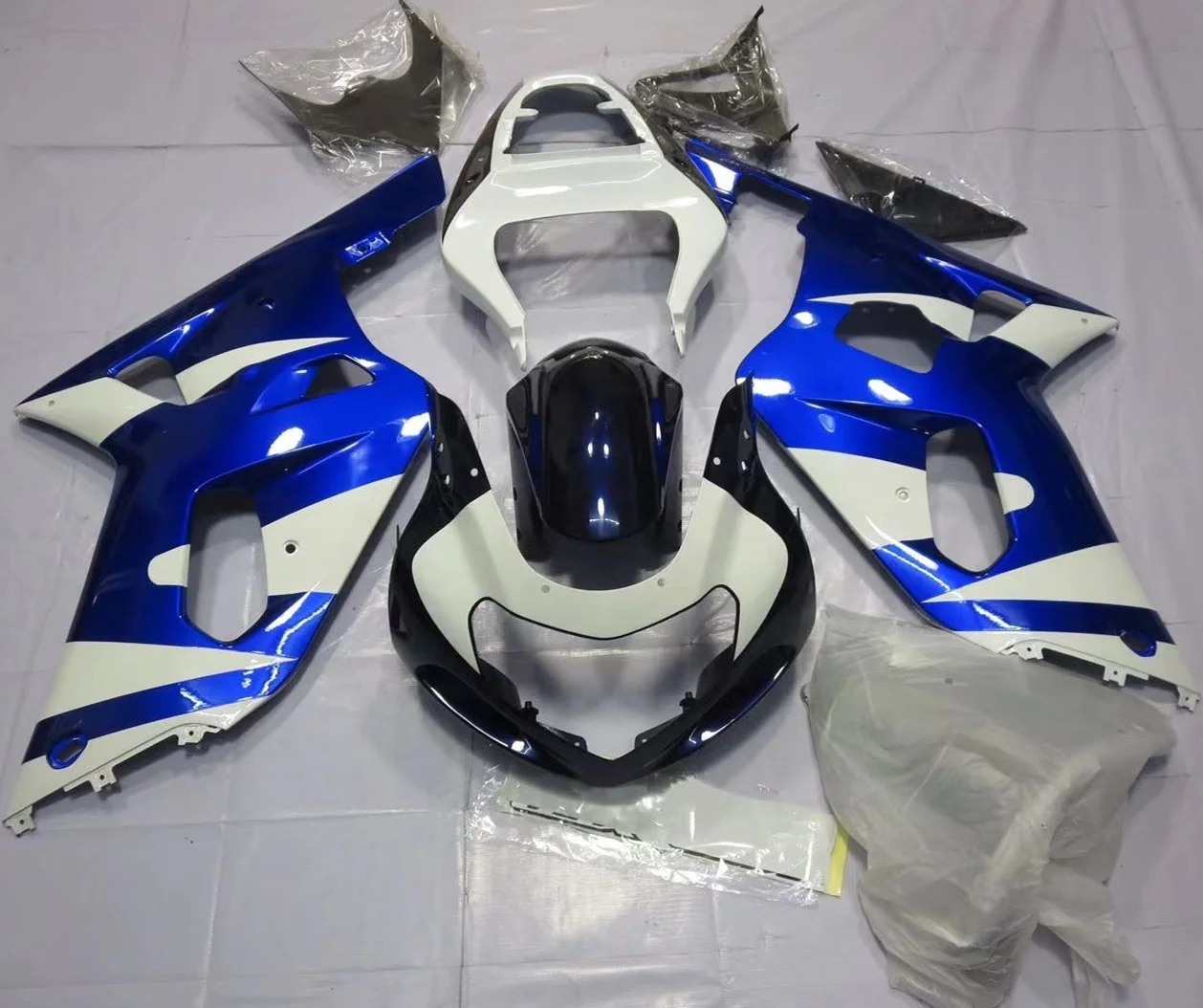 

2022 WHSC Blue And Black White Fairing Kits For SUZUKI GSXR600-750 2001-2003 Motorcycle Parts, Pictures shown