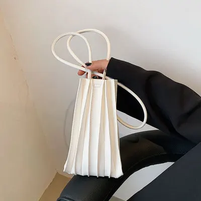 

2021 new fashion women handbag fold PU leather clutch bag solid color summer small sling cross body shoulder bag, Black ,white ,brown ,khaki ,blue ,black