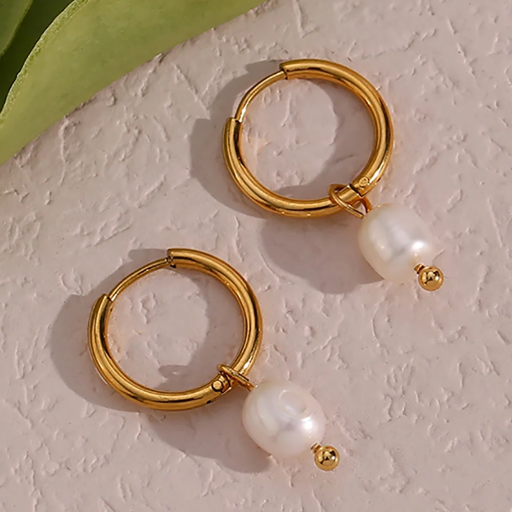 2023 New Design Fresh Water Pearl Hoop Earring 18K Gold Plated Hoop Earring Stainless Steel Tarnish Free Pearl Drop Earrings