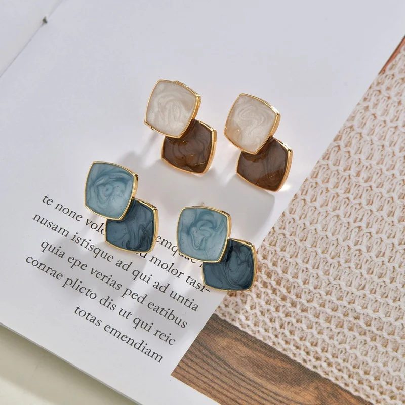 

Simple Geometric Square Stitching Earrings, As pictures