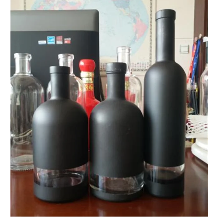 Custom New Design 700ml 500ml Spray Vodka Whisky Glass Bottle Liquor