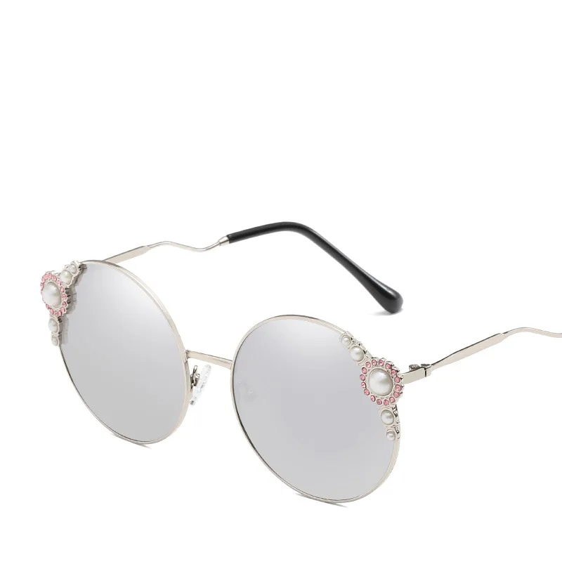 

Hot Fashion Round sun glasses newest 2021 shades sunglasses with candy colors luxury rhinestone bling sunglasses sunglasses 2021