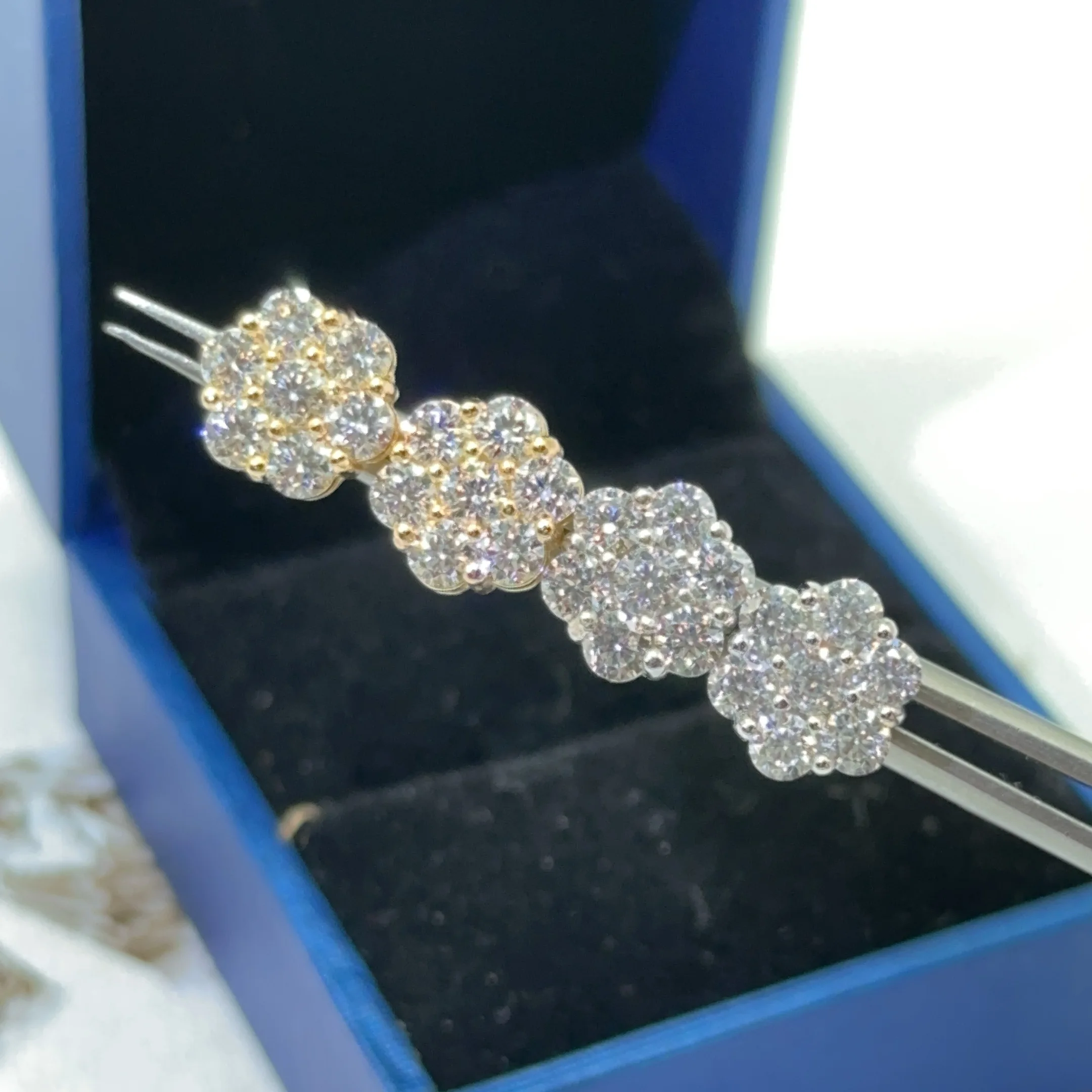 

Fashion Women Jewelry D color Moissnite Diamond Hiphop Earrings Sterling Silver 12mm Cluster Stud Earrings Festival Gift
