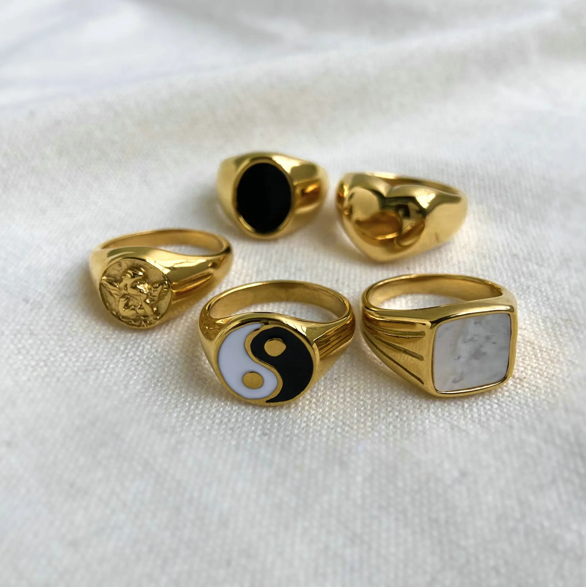 

Waterproof Jewelry Gold Plated 316L Stainless Steel Shell Rings For Women Heart Shape Yin Yang Chunky Finger Rings