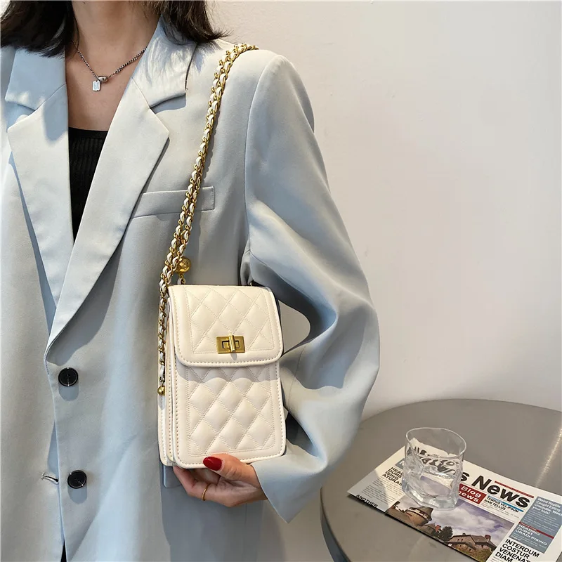 

New spring summer spring female embroidery chain mobile phone bag mini crossbody bag wholesale