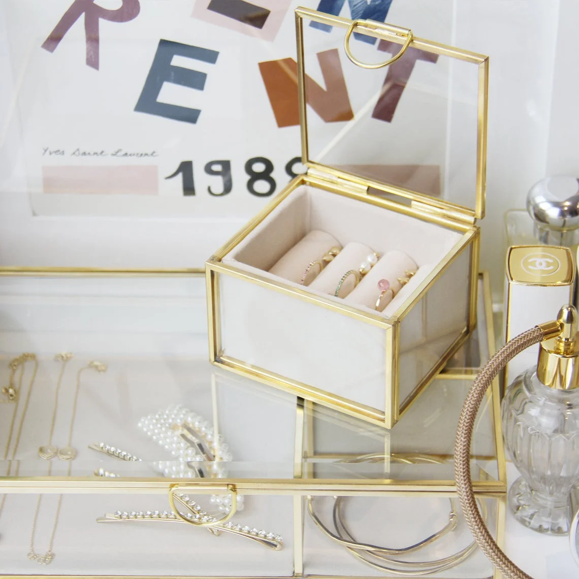 

Factory hot sale Fashion Squares Jewelry Storage Box, Gold
