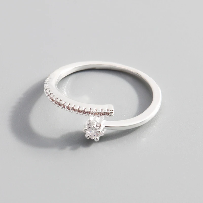 

2021 Niche Design New Simple Open Ring With Micro Diamonds Women