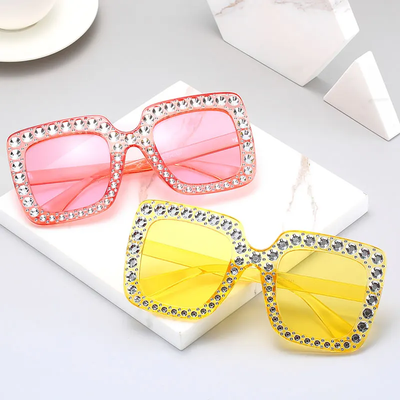 

2021 retro flash cheap sunglasses promotion in square style womens sun glasses italy brand design custom logo candy color