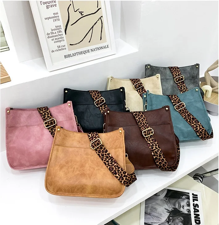 

2021 Personalized Monogrammed Vintage Leather Purse Shoulder Bag Leopard Guitar Strap Tassel Tote Crossbody Bag for Women