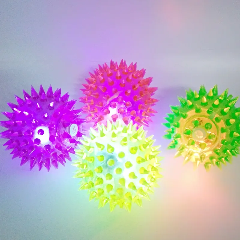

Amazon Hot Selling Pet Products Elastic Led Light-up Spike Ball Pet Dog Cat Molar Rubber Flash Ball Entertained Toy, Red, yellow, green, purple