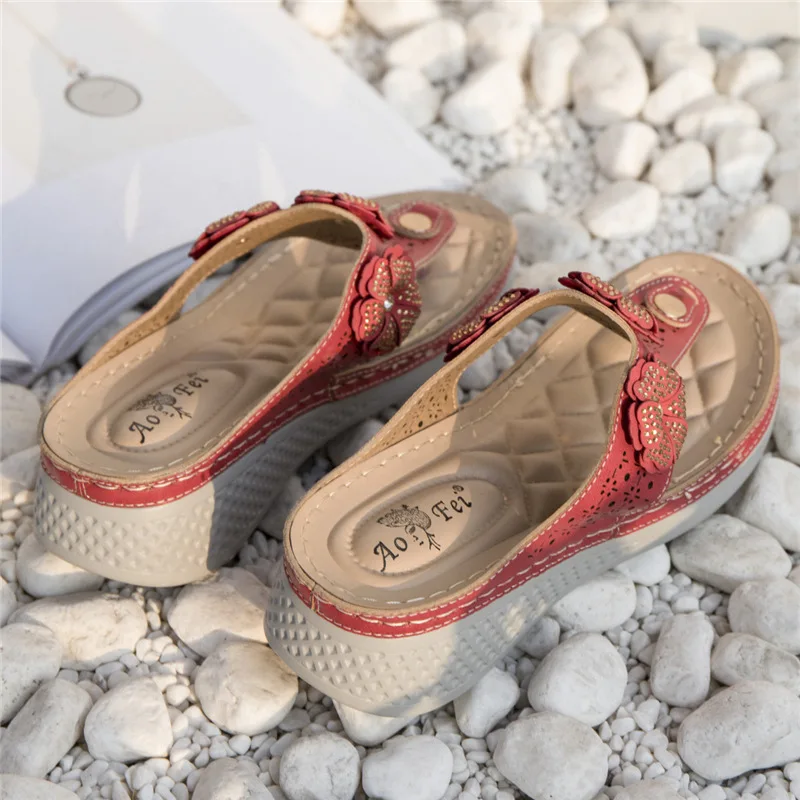 

Women summer drop shipping Flat Wholesale Bulk New Arrivals outdor beach Sandals 2021, Customized color