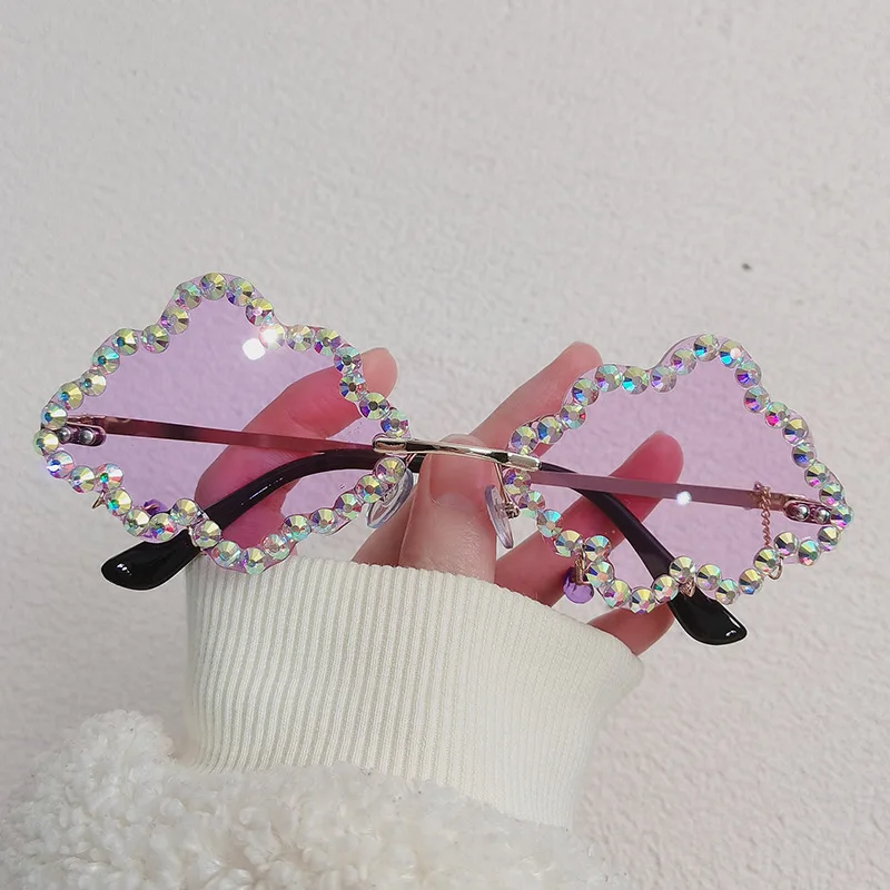 

Cloud shape Shades luxury trendy fashion designer ladies 2022 rhinestone sunglasses women sun glasses custom