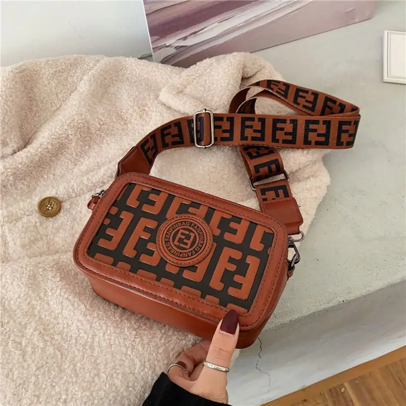 

2021 lastest designer bags pu leather women hand bags designers famous branded Crossbody handbag with Fabric strap