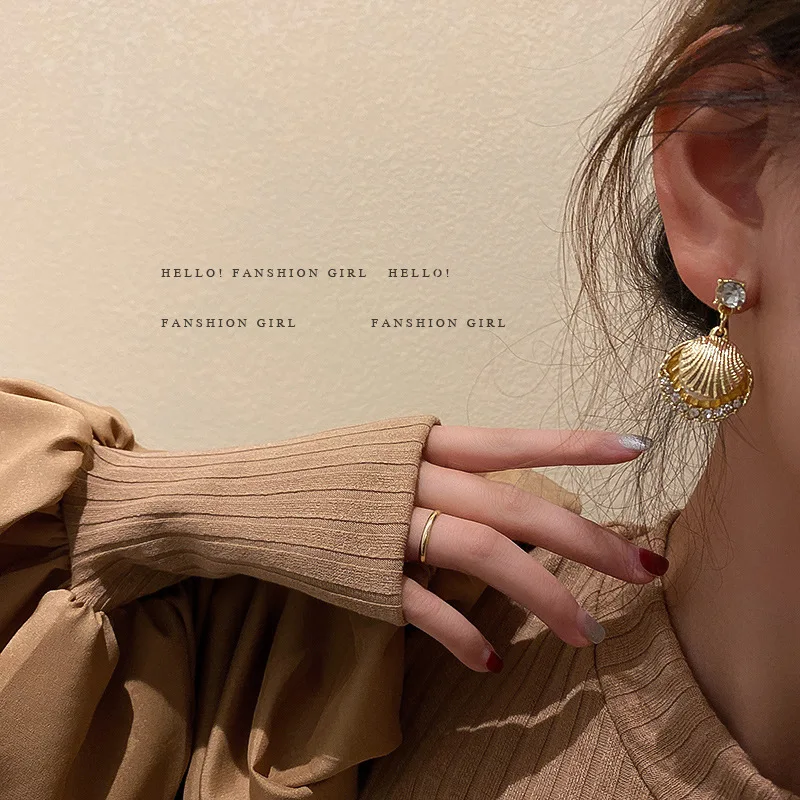 

fashion trendy wholesale shell earrings pearl