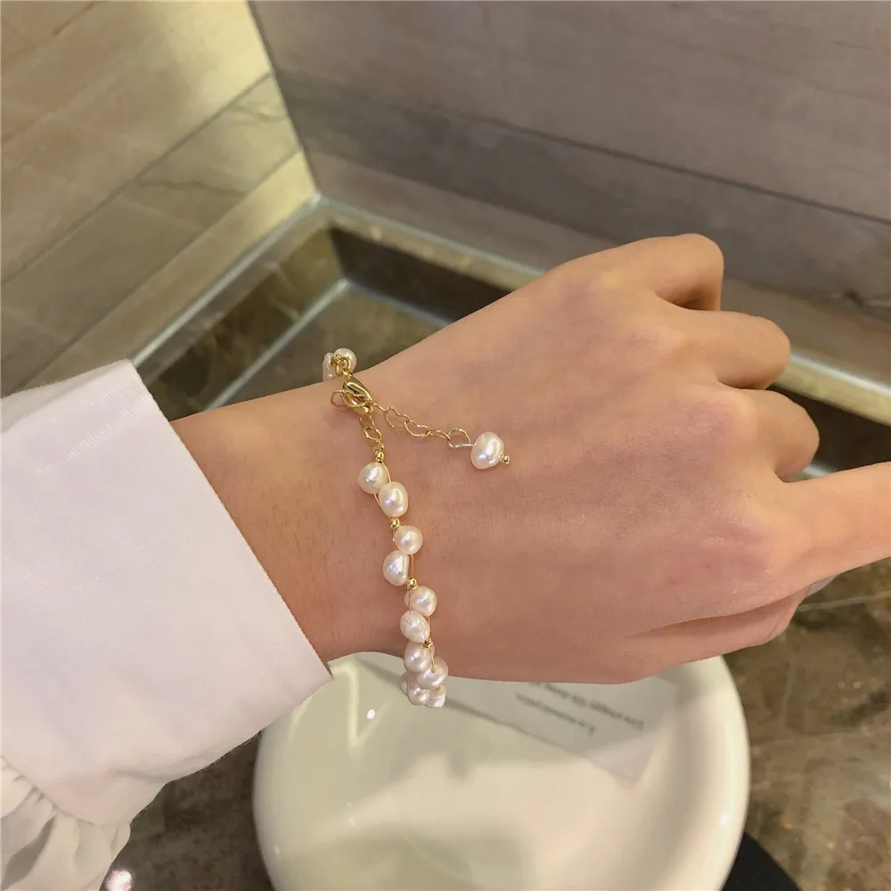 

2021 Elegant Vintage Baroque Pearl Bracelet Women Natural Freshwater Pearl Charm Bracelet for Wedding Bridal