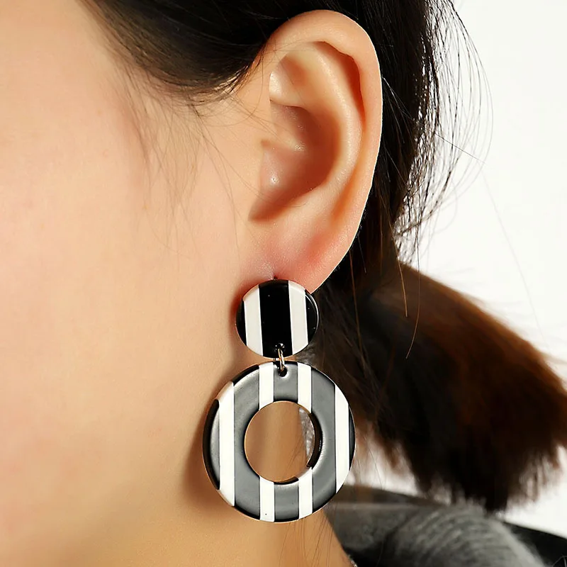 

Simple black white circular acetate stripe earrings for women