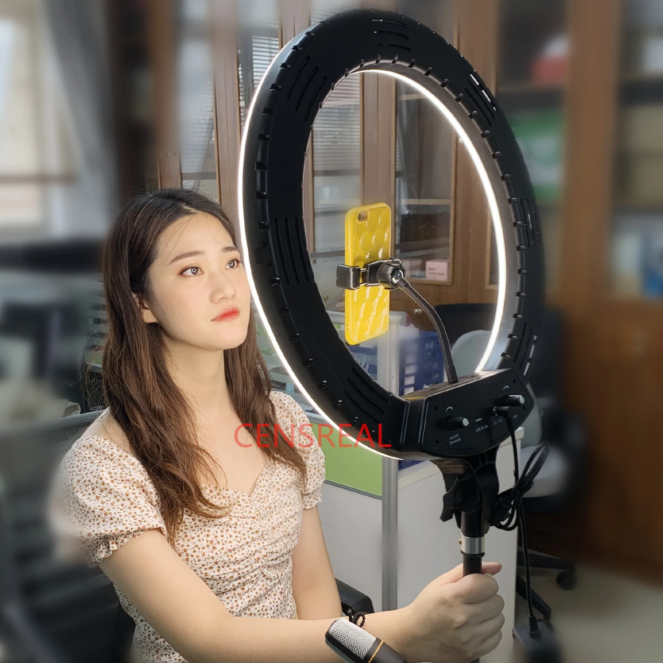 Ring light. Tik Tok Кольцевая лампа. Tik Tok Ring Кольцевая лампа telefon. Tik Tok кольцо лампа. Световое кольцо для фотоаппарата.