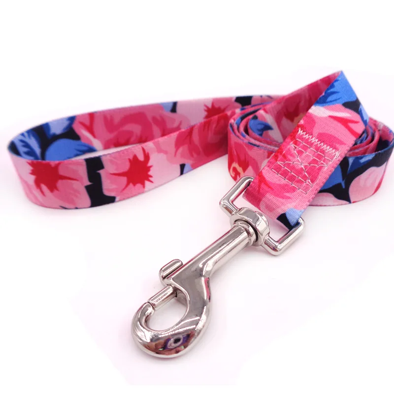 

2021 Custom Wholesale Most Popular pet products leash retractable rope leash pet dog leash Floral for pet Outdoor