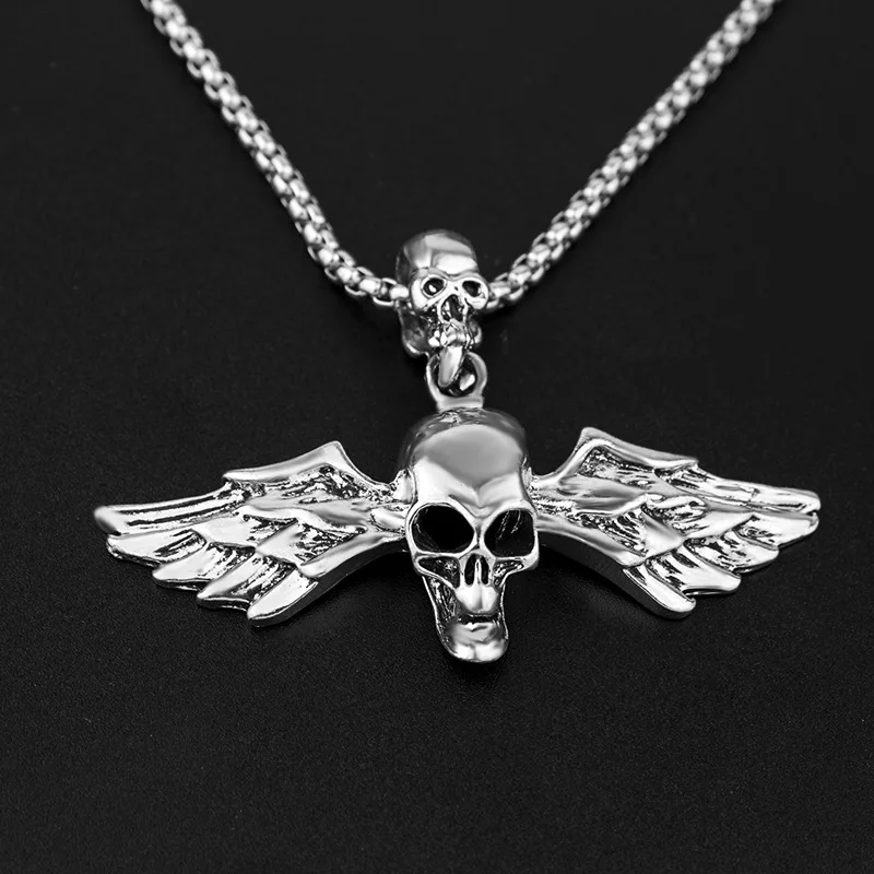 

European and American brand street pendant personality domineering trendy men's titanium steel necklace skull wings Viking style