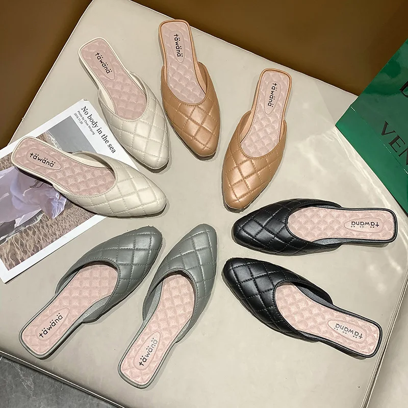 

New checkered arrow one-word slippers flat bottom lazy casual half-toe sandals, beach shoes women's shoes, White