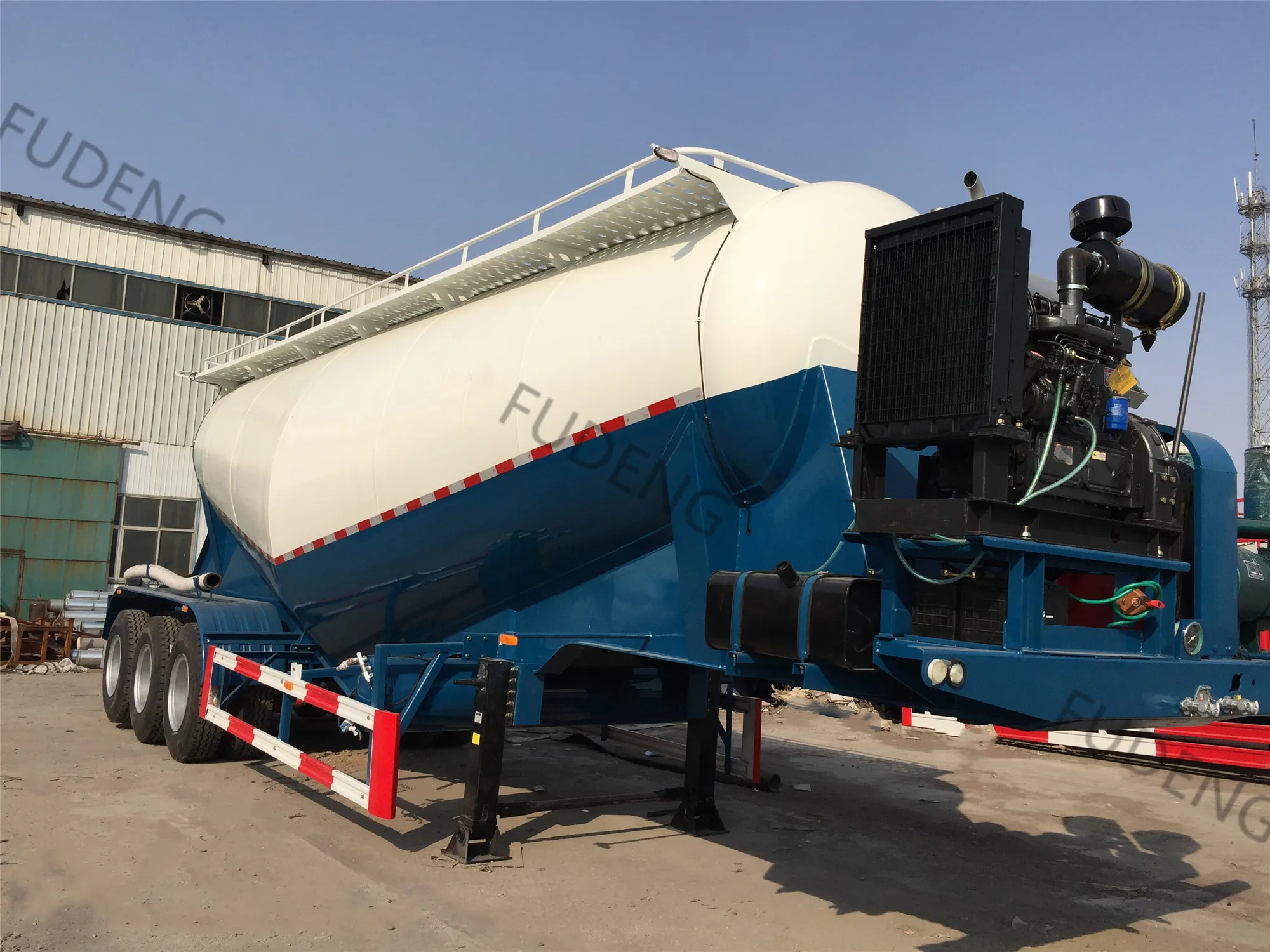 buy 水泥吊车罐车拖车,散装水泥拖车压缩机,水泥粉末运输半挂车