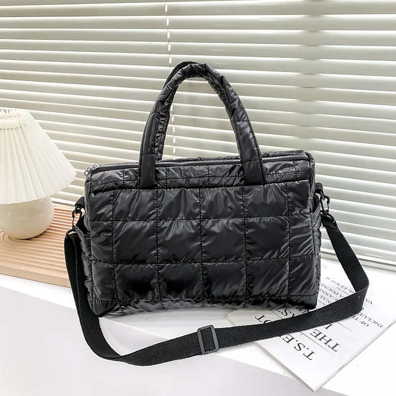 

Newest Quilted nylon Puffer Grid Soft PU puffer tote bag 2021 name brand handbags wholesale handbag holding attachement, Silver