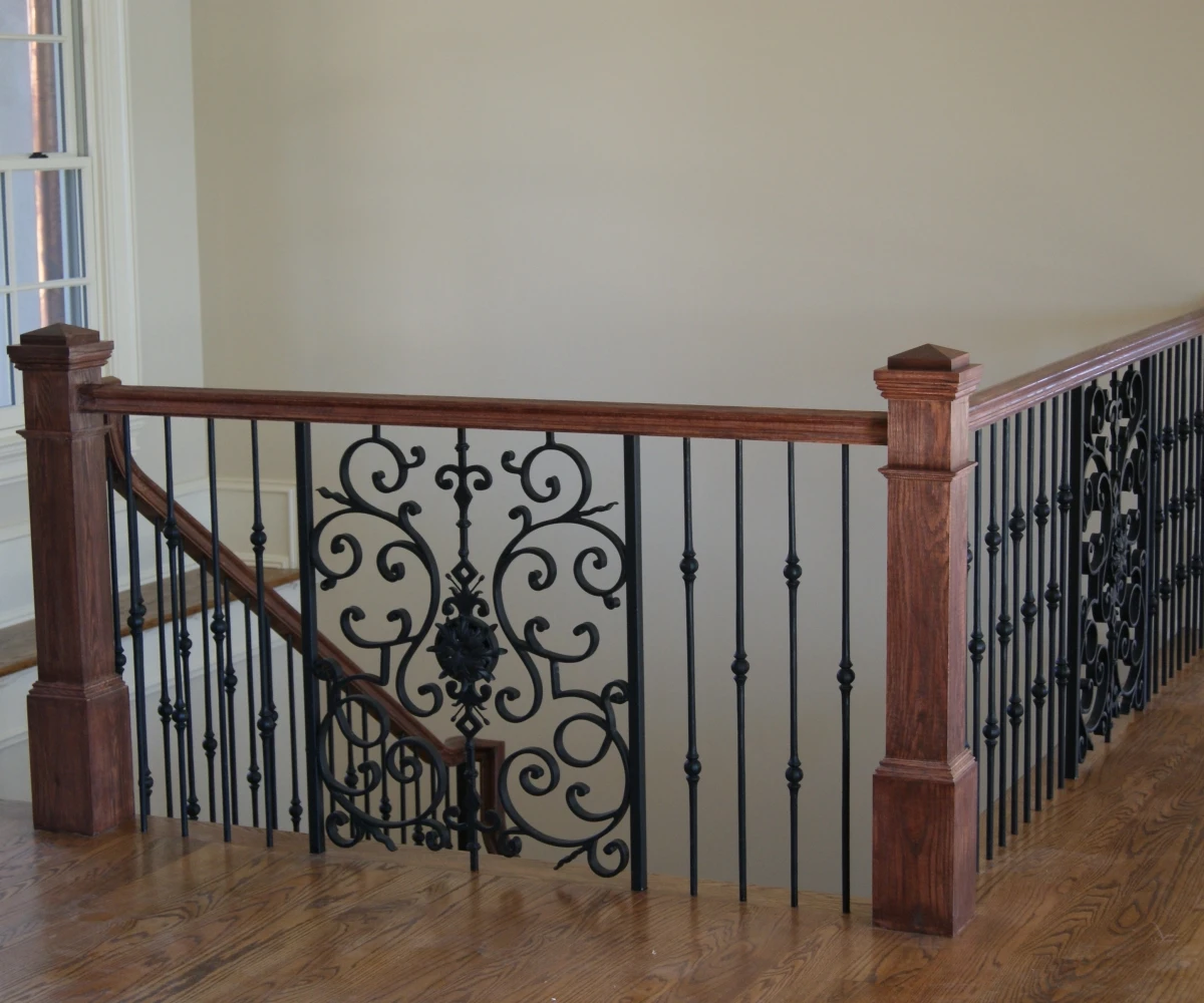 法国锻铁楼梯阳台栏杆与木扶手