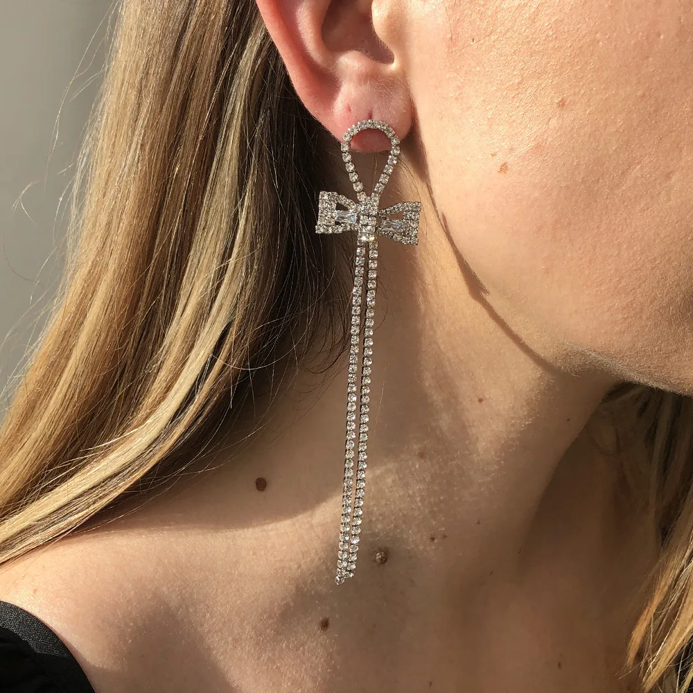 

Bowknot claw chain earrings exaggerated earrings temperament diamond long tassel earrings(EJR2512)