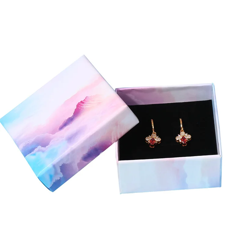 

Hot selling popular square shaped luxury packaging jewelry box custom logo, Gradients