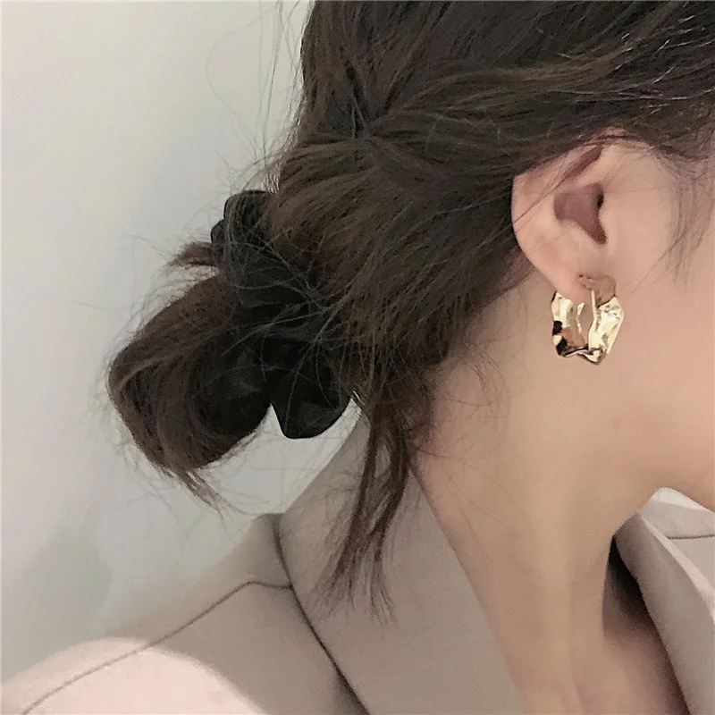 

HOVANCI Minimalist Brass Gold Plated 925 Silver Needle Wrinkle Hoop Earring Anomaly Small Circle Hoop Earrings Jewelry, As pictue show