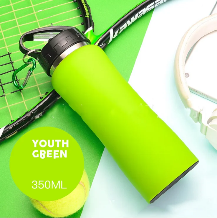 

Wholesale popular fashion Accept Customer Color and Logo Vacuum Insulated Water Bottle with Straw Lid