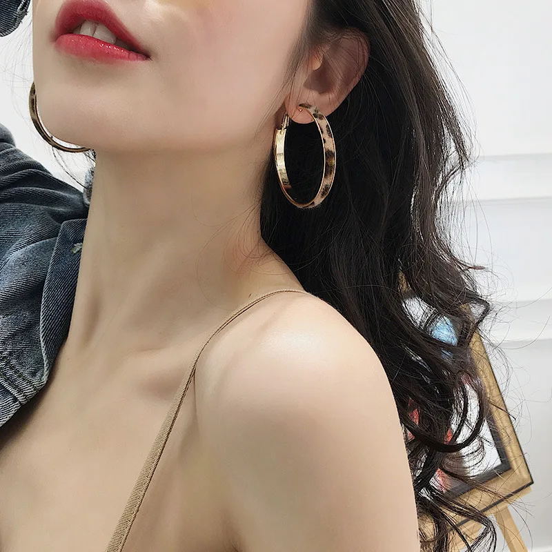 

2020 New Arrivals 18k Gold Plated 5cm Big Round Sexy Animal Print Horsehair Plush Hoop Earrings Velvet Leopard Hoop Earrings