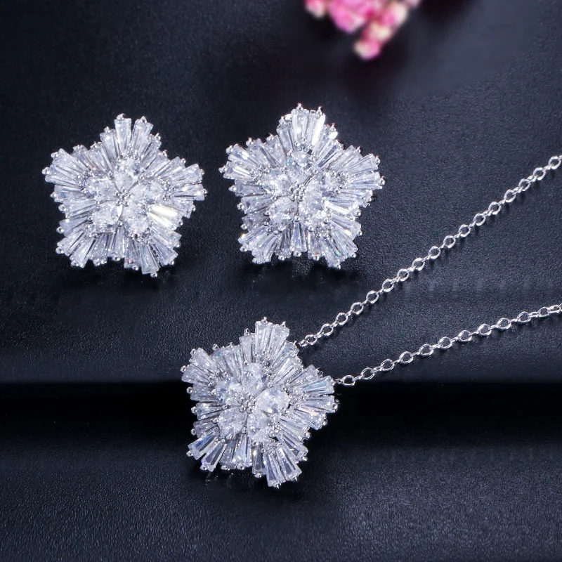 

Fashion Bridal Zircons Brand Ladies Fashion Jewelry Cubic Zircon Snow Flower Pendant Necklace Earring Sets for Women Gift, Customized color