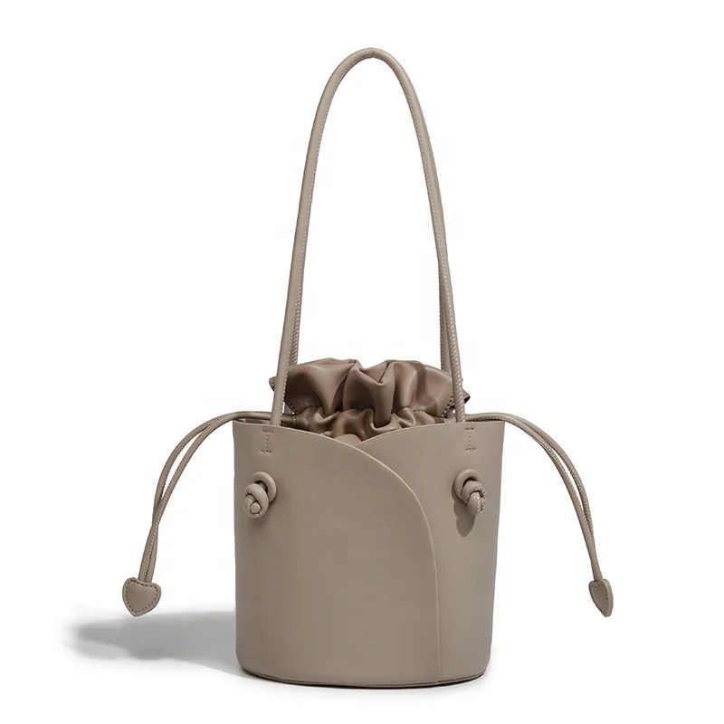 

2022 New Trendy Fashion Luxury Designer Women Pleated Leather Bags Drawstring Bucket Bag