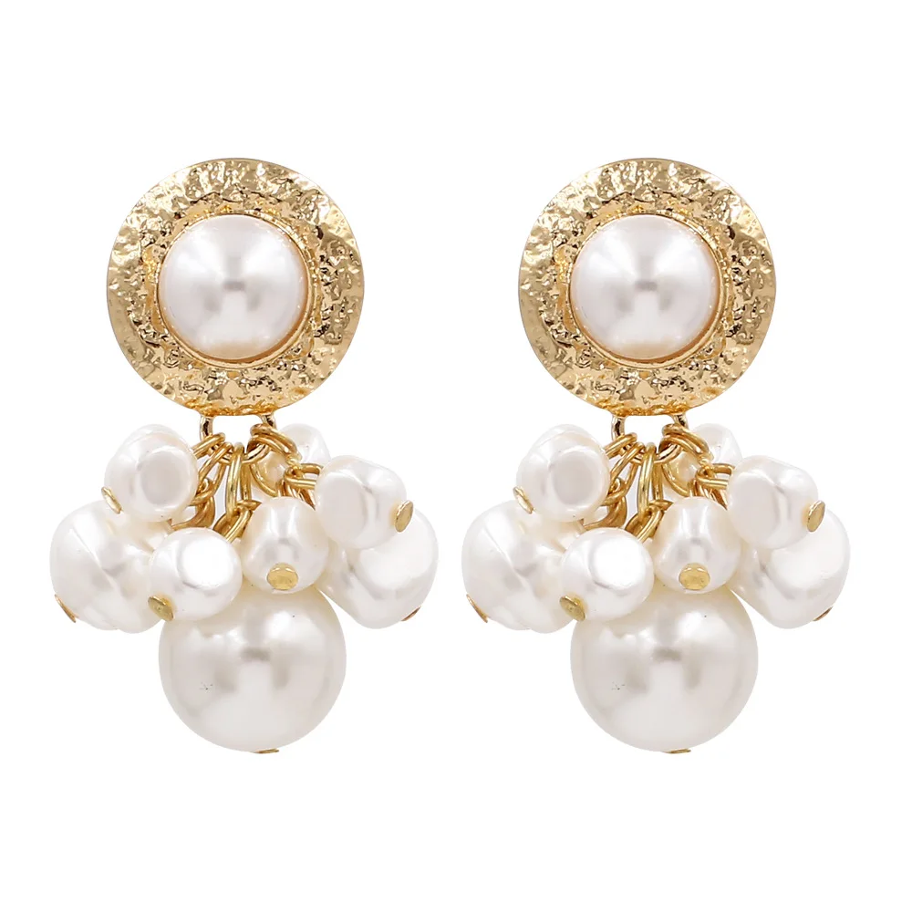 

JUHU New popular all-match pearl earrings fashion personality street shot short earrings metal alloy jewelry for women