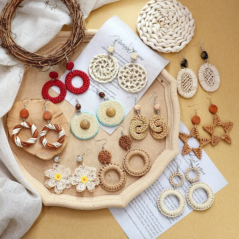 

Bohemian Retro Vacation Natural Handmade Wooden Straw Braid Drop Earrings Geometric Rattan Earring For Women