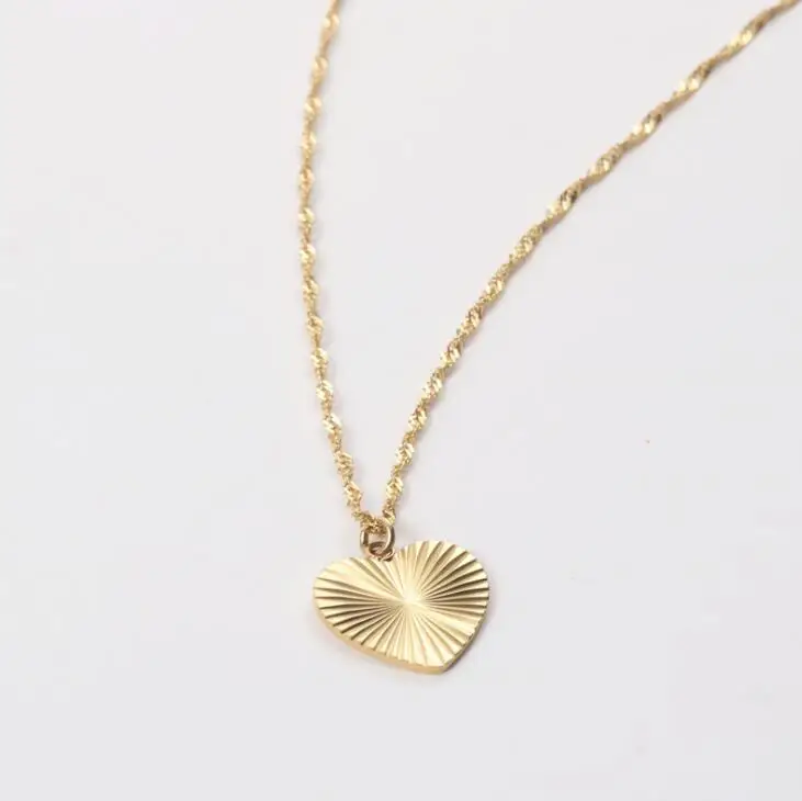 

Tarnish Free Summer Fashion Jewelry Ladies Geometrical Textured Heart Shaped Pendant Necklace Stainless steel