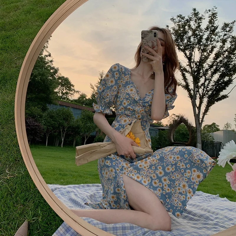 

2021 Fashion Summer New Style Girl One-Step Cut Hollow French Retro Bellflower Skirt Trumpet Sleeve Flow Women Clothes Dress