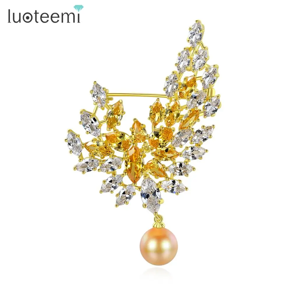 

LUOTEEMI Yellow CZ Women Sea Shell Pearl Gold Plated Brooch Fashion Brooches Jewelry