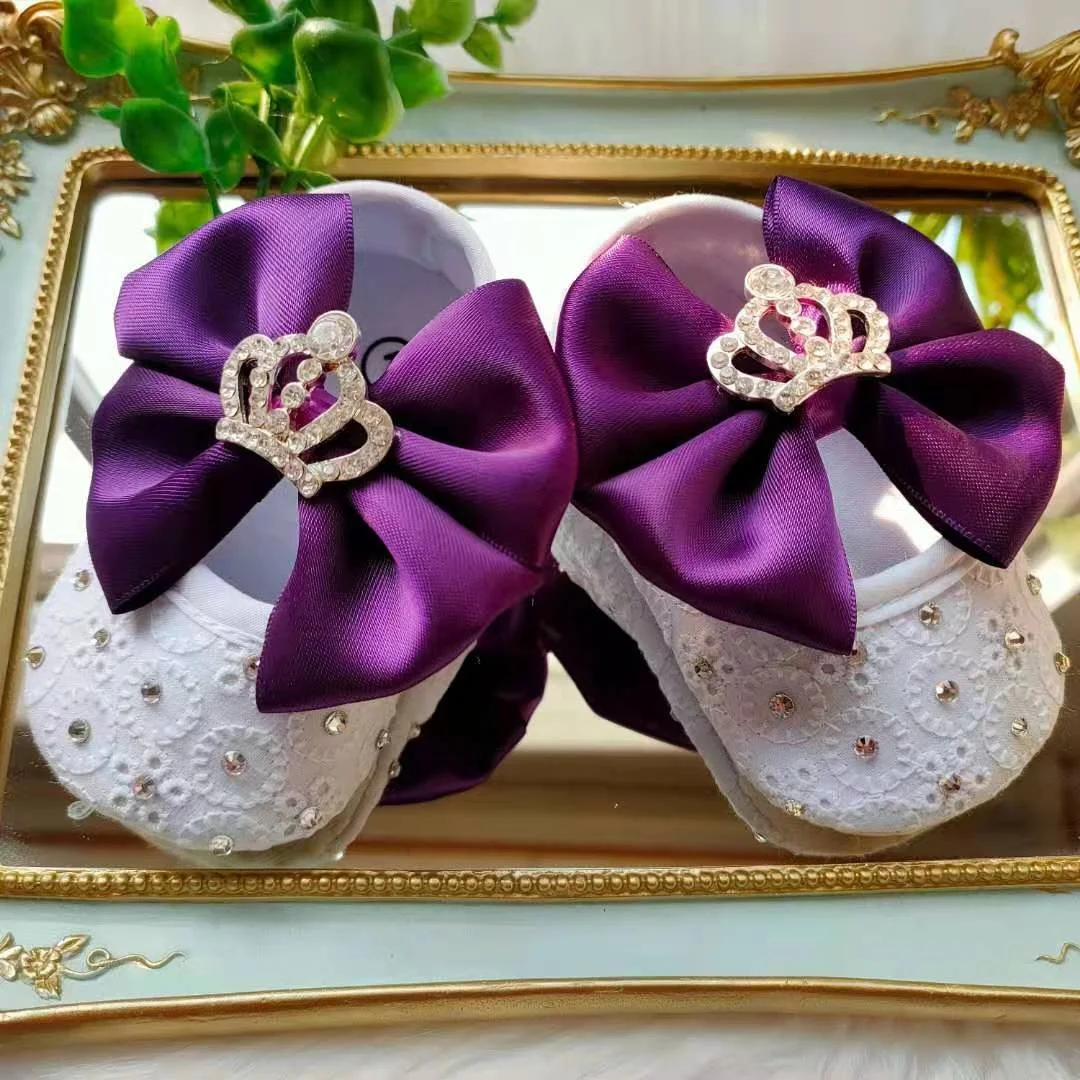 

Beautiful Floral Print Newborn Baby Crib Shoes Casual Shoes Little Girl Bling Crown Shoes with Headband Set for Party Wedding, Purple/ custom