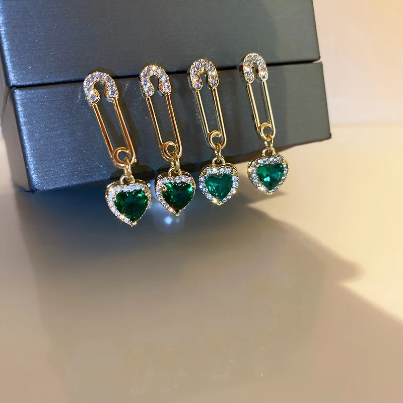 

new design pin crystal green heart earrings