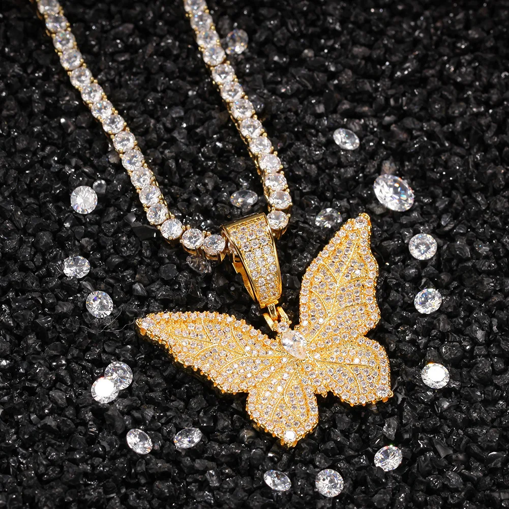 

Exaggerated Design Inlaid Women's Retro Jewelry Necklace Diamond Geometric Chain Cuban Butterfly Necklaces