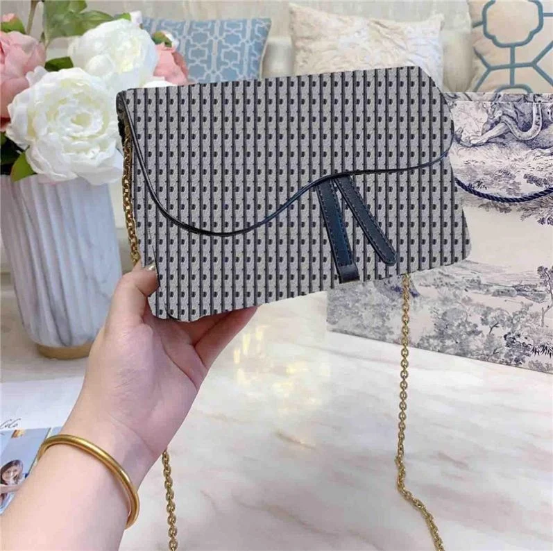 

Retro Chain Decoration Bag Metal Letters Fashion Women Handbag 22*15*5Cm Flap Bags