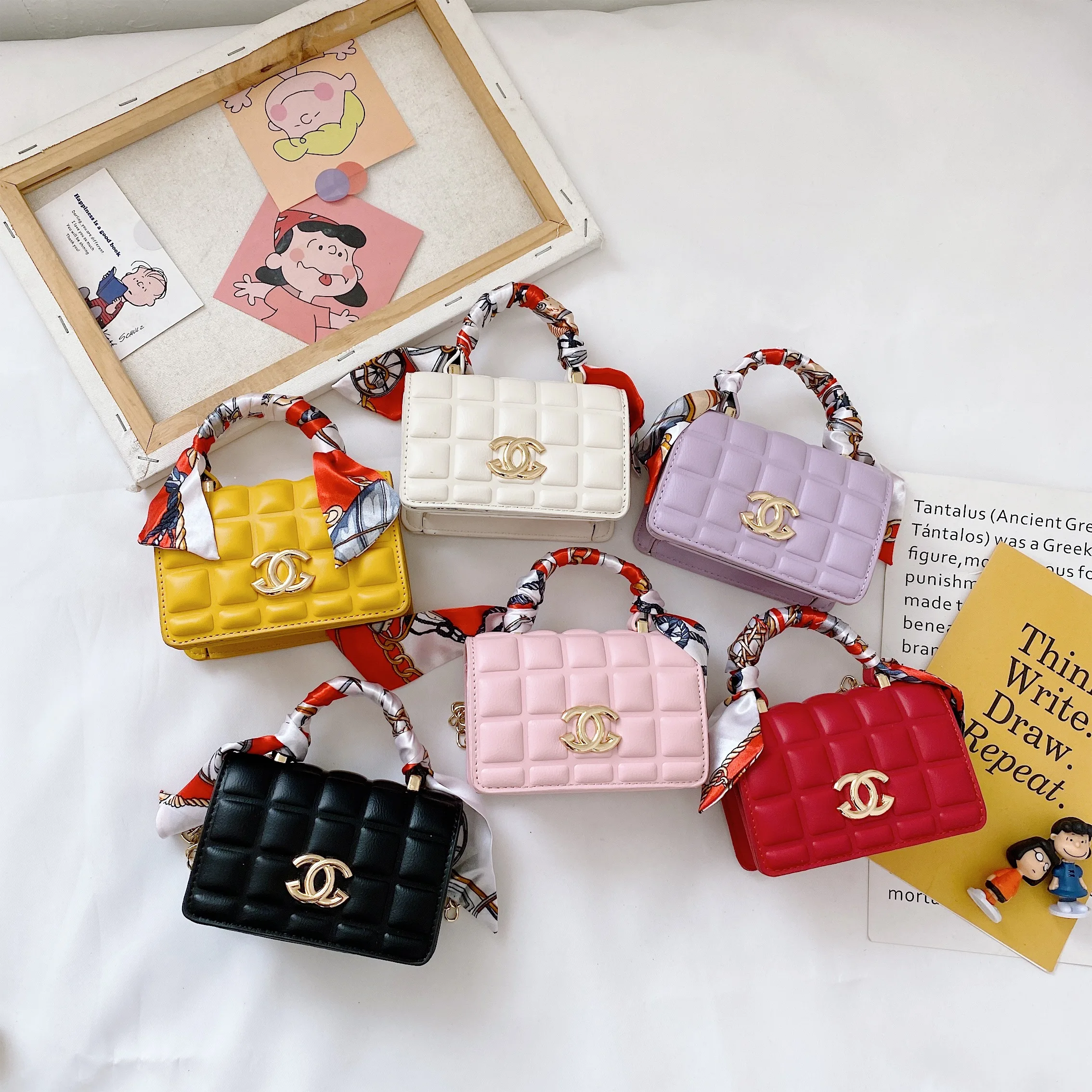 

2021 new Xiaoxiang embossed silk scarf pearl portable Princess children's Cross MINI SQUARE bag women's CC, Pink black yellow white red purple
