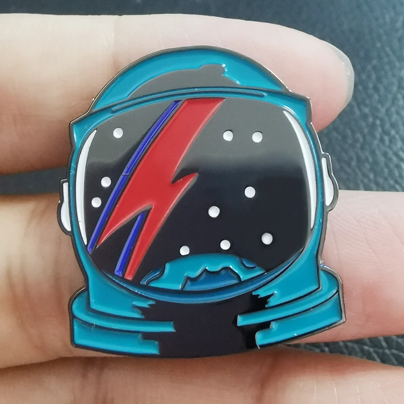 

Space Hemet Lighting Bolt Brooch David Bowie Enamel Pin Astronaut Badge Accessory