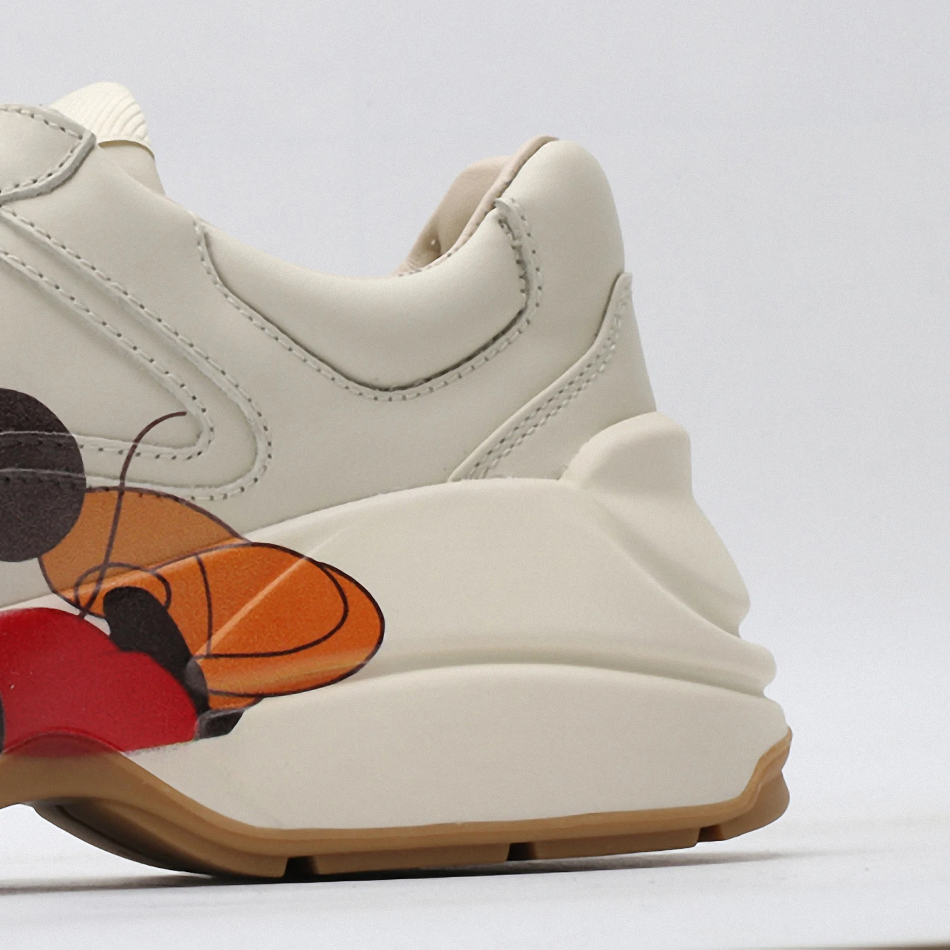 

Tunggal Tebal Ketinggian Mickey Cetak Pasangan Kasual Kasut Sukan Untuk Lelaki Man Shoes Tenis