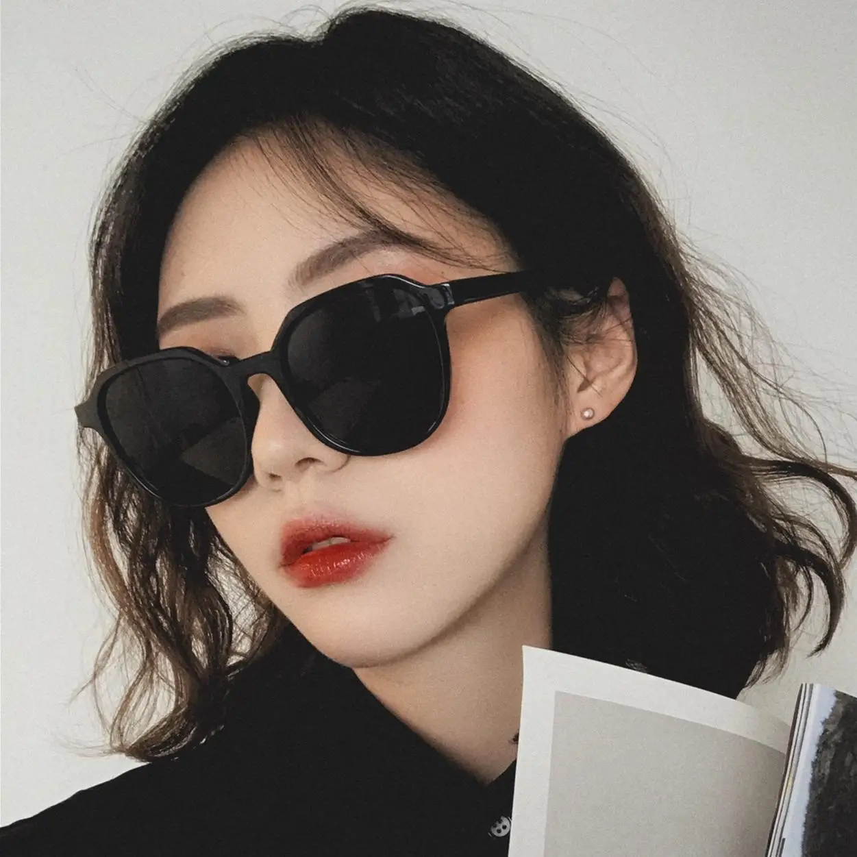 

Big black sunglassees women stylish shades sunglasses with candy color lens wholsesale