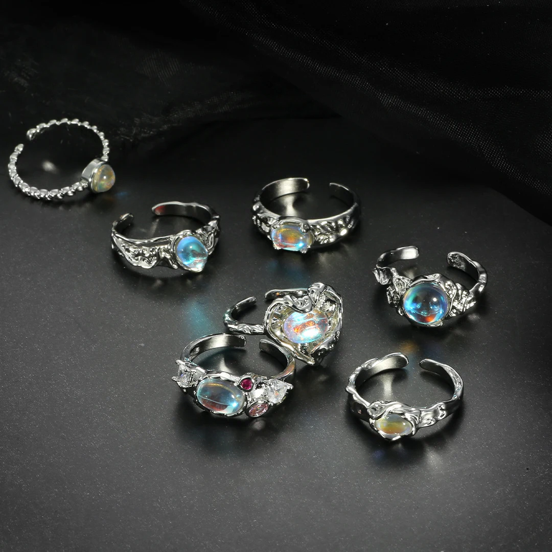 Korea Vintage Fashion Texture Pattern Women Rings Trendy Personality Adjustable able Moonstone Heart Design Finger Ring For Girl