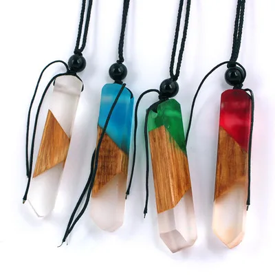 

2021 New Arrival Good Quality Fashion Simple Colorful Exquisite Resin Wood Patchwork Wood Necklace Jewlery Women